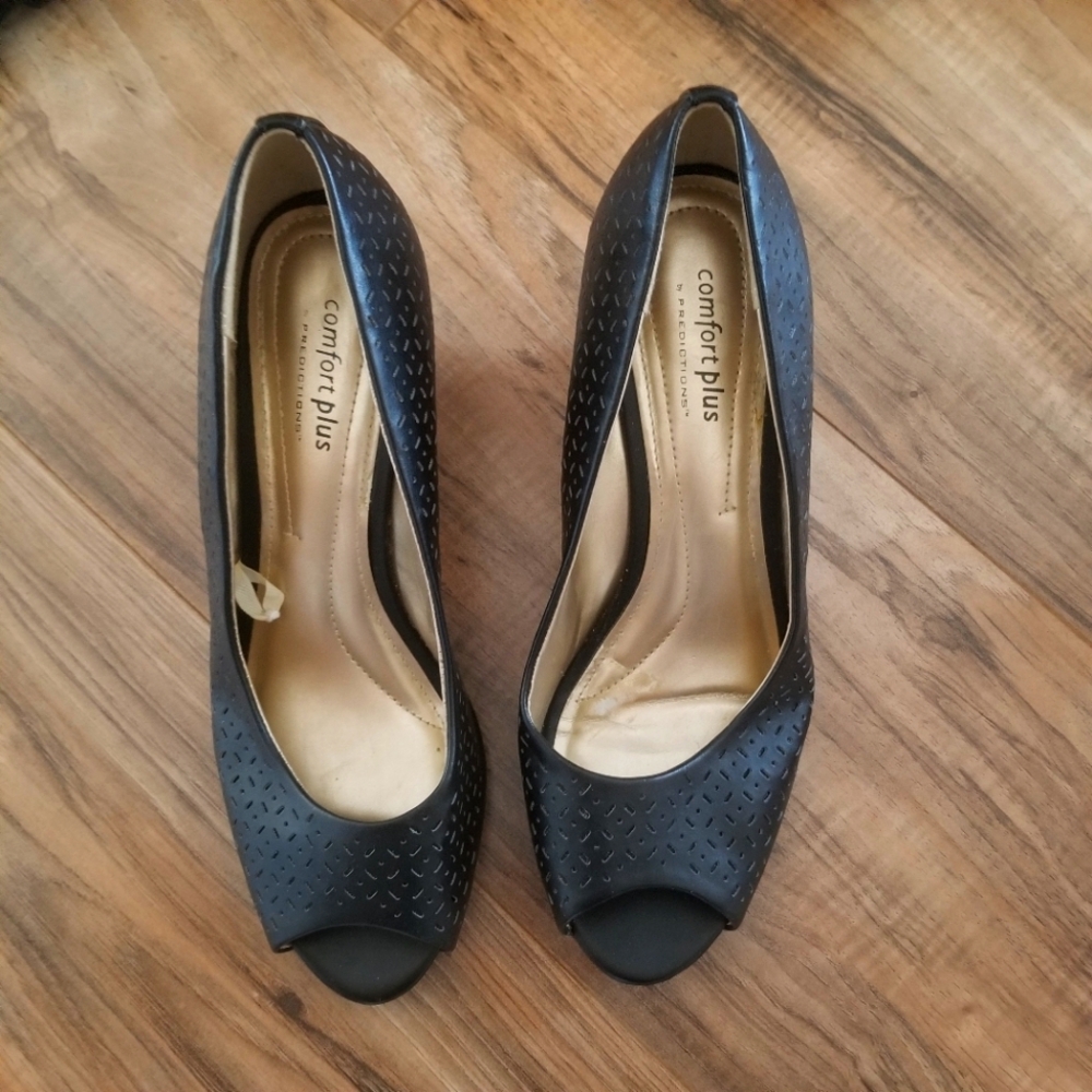 Women's shoes size 8.5